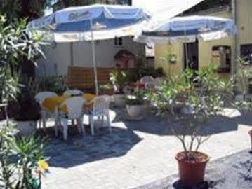 Hotel Fliegerhorst Dresda Esterno foto
