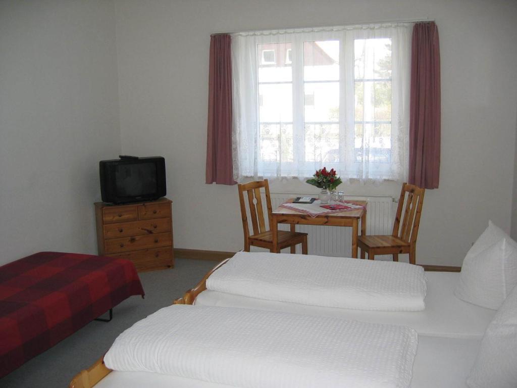 Hotel Fliegerhorst Dresda Esterno foto