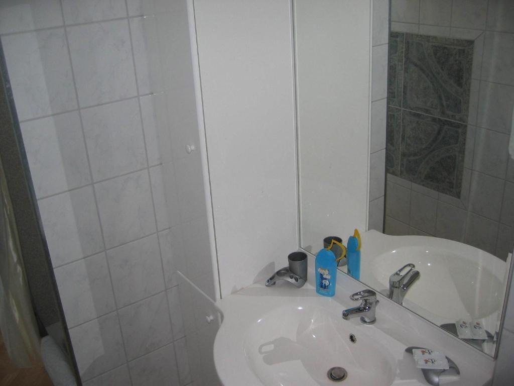 Hotel Fliegerhorst Dresda Esterno foto